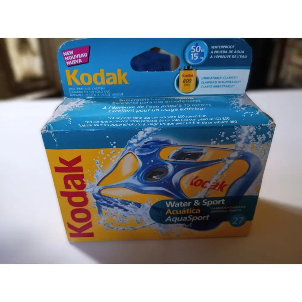27 Exp Film KODAK SPORT One Time Use Camera Color 35mm Waterproof